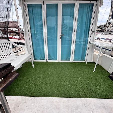 Hotel Wonderful Boat For Families And Friends Sant Adrià de Besòs Exterior foto